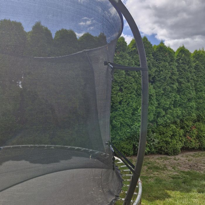 Trampolina bez ochrony