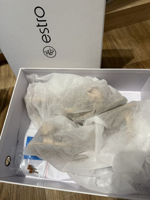 Босоніжки від Estro