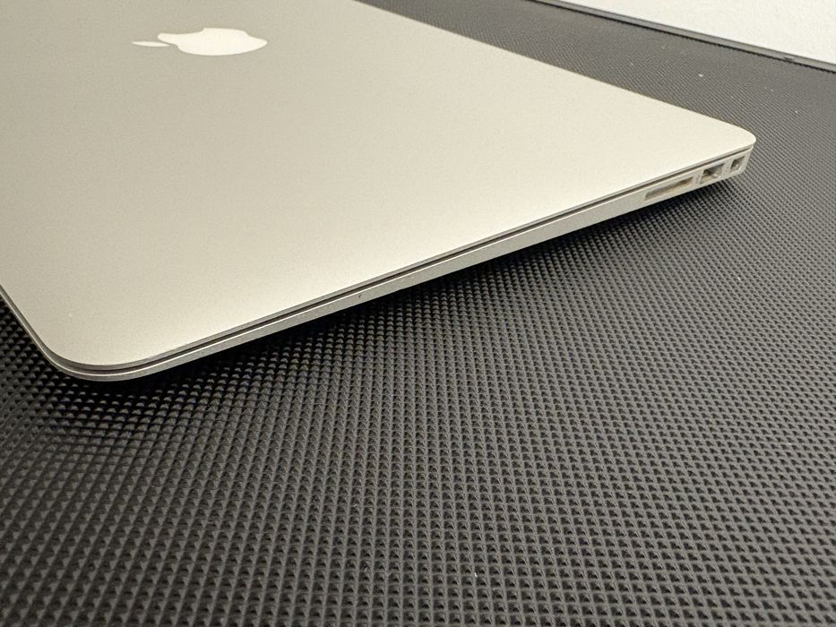 Macbook Air 13 8GB Ram 512GB SSD Nowa Bateria