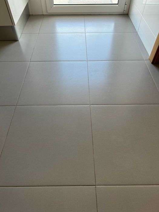 Chão de cozinha, casa de banho, corredor - 8 caixas