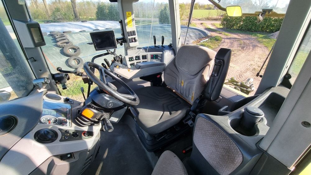 Ciągnik Claas Axion 820 Nawigacja  krajowy