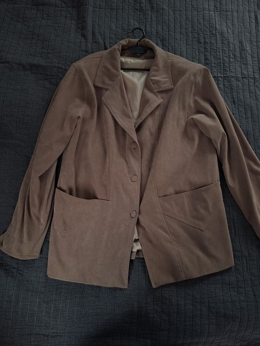 Zamszowa kurtka brązowa