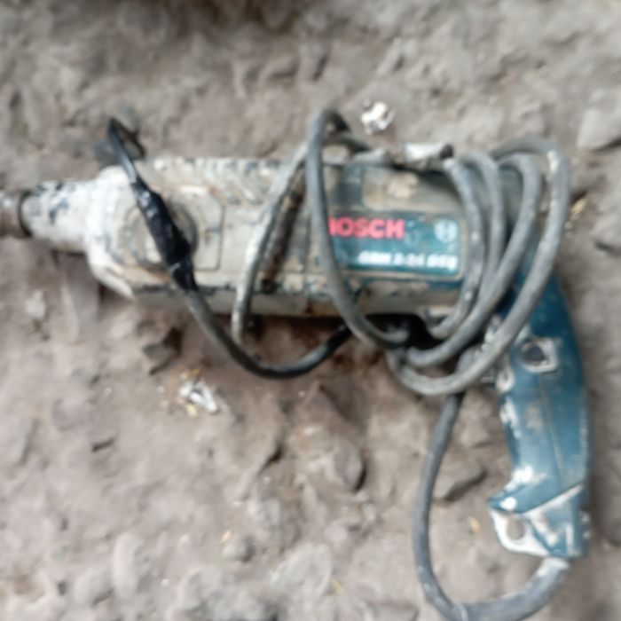 Продам перфоратор Bosch GBH 2-24 DSR під ремонт або на запчастини.