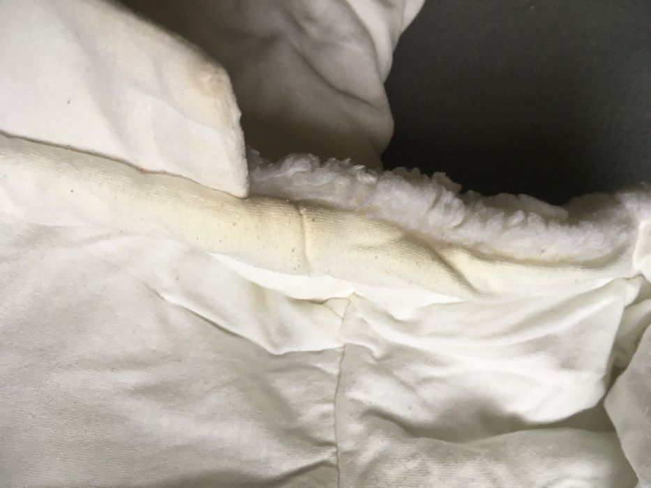 Ciepły bialy komplecik na chrzest