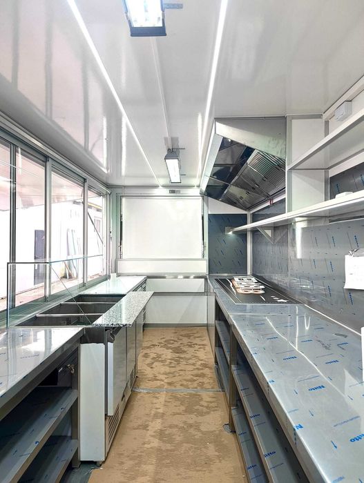 FoodTruck przyczepa kebab wyposażona 6,2x2,3x2,3m pod klucz