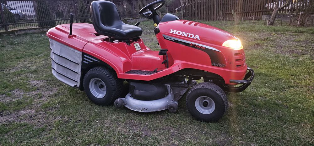 Traktorek kosiarka Honda 2417 Lift