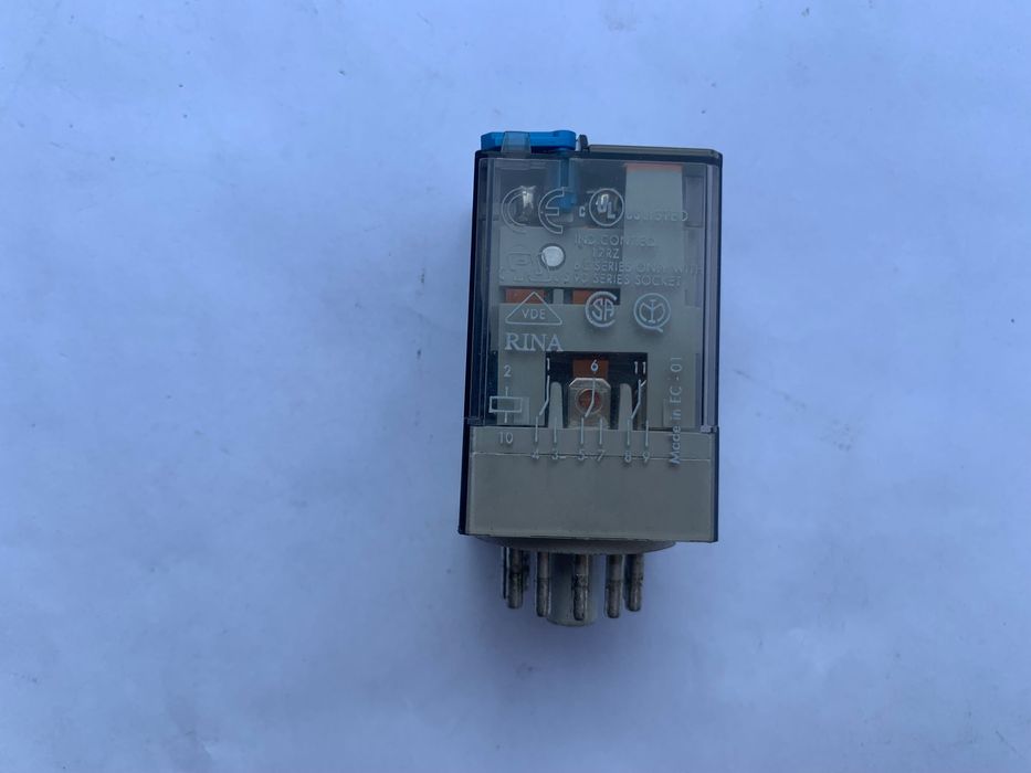 Siemens 3NA7 (35A, 8A, 6A); ETA 2-5700-IG2-P10-DD ( 15A, 8A) Finder;