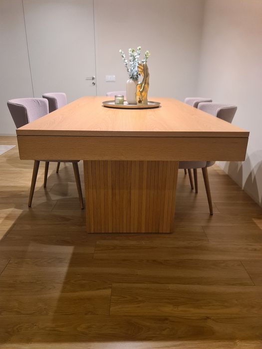 Conjunto mesa de jantar carvalho extensível + 8 cadeiras