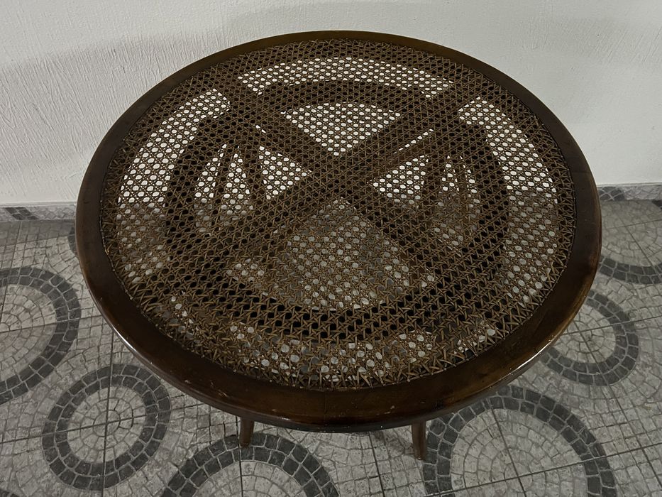 Mesa de Centro em Madeira de Cerejeira com Palhinha