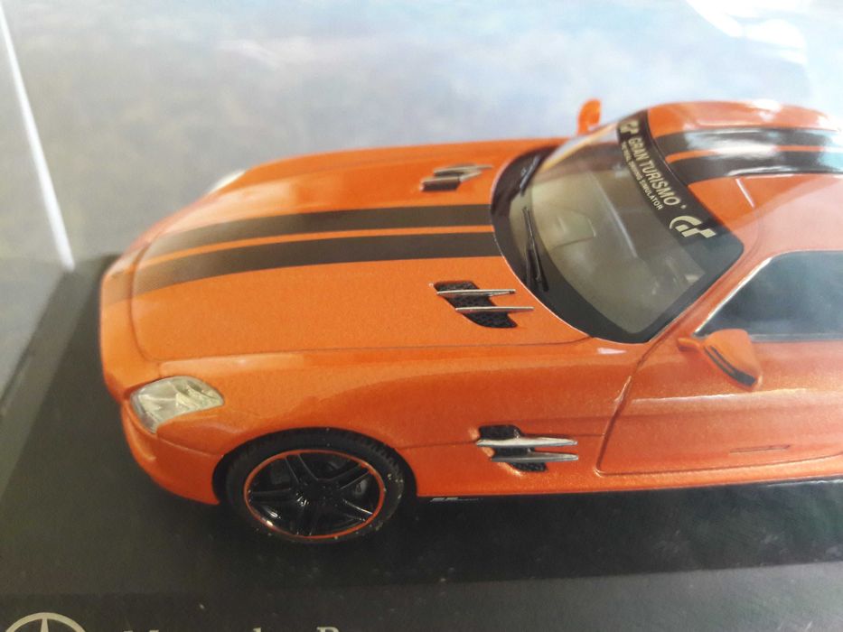 Miniatura Mercedes SLS-AMG Schuco - GT5 Signature Edition. RARO