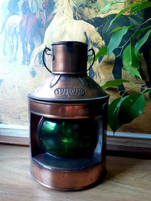 Piekna lampa naftowa okręgowa . Szklo gleboka zielen