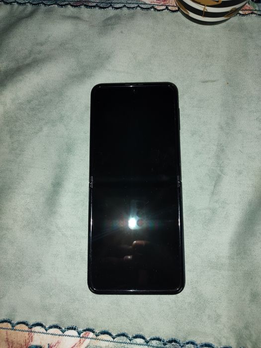 Samsung Galaxy ZFLIP3 na gwarancji