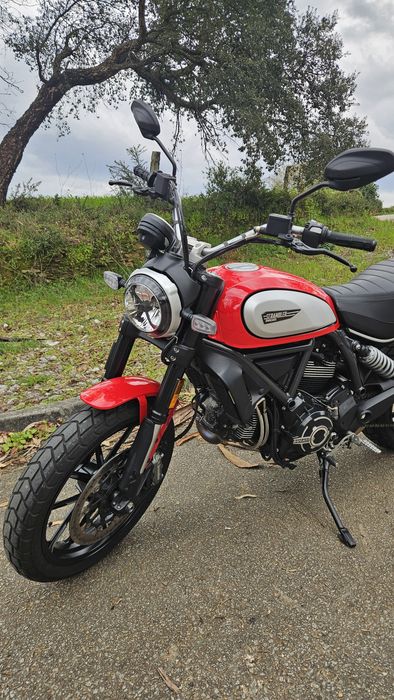 Ducati Scrambler Ícon Red 800