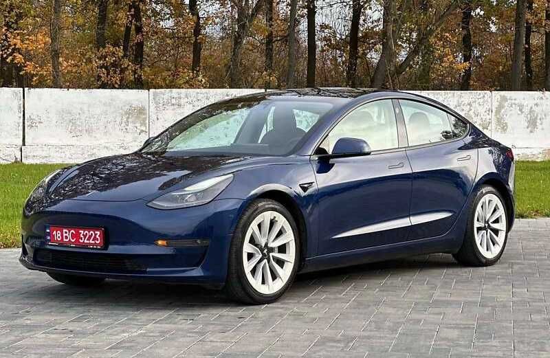 Tesla Model 3 2021