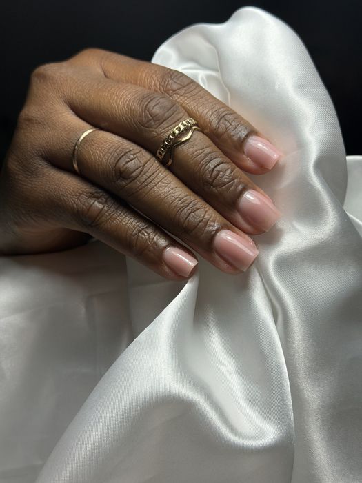 Unhas em gel/ gelinho/ blindagem