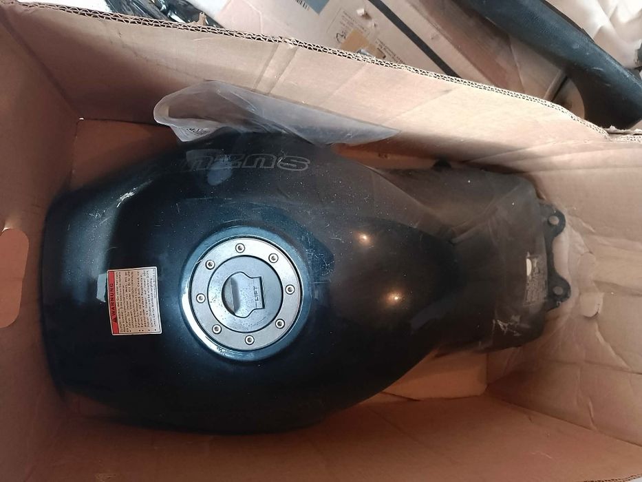 Бензобак Suzuki vx 800