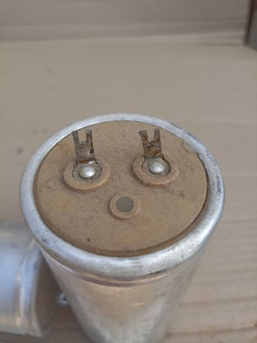 Конденсатор  500мF 500/550V