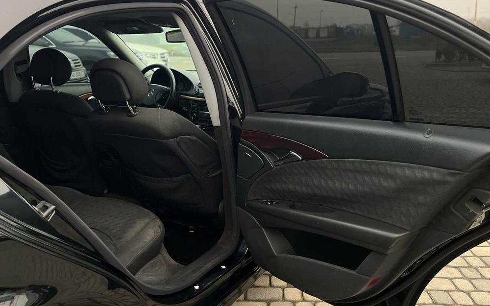 Mercedes-Benz E 220 2003