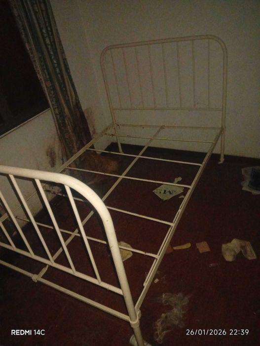 Móveis antigos bem estimados