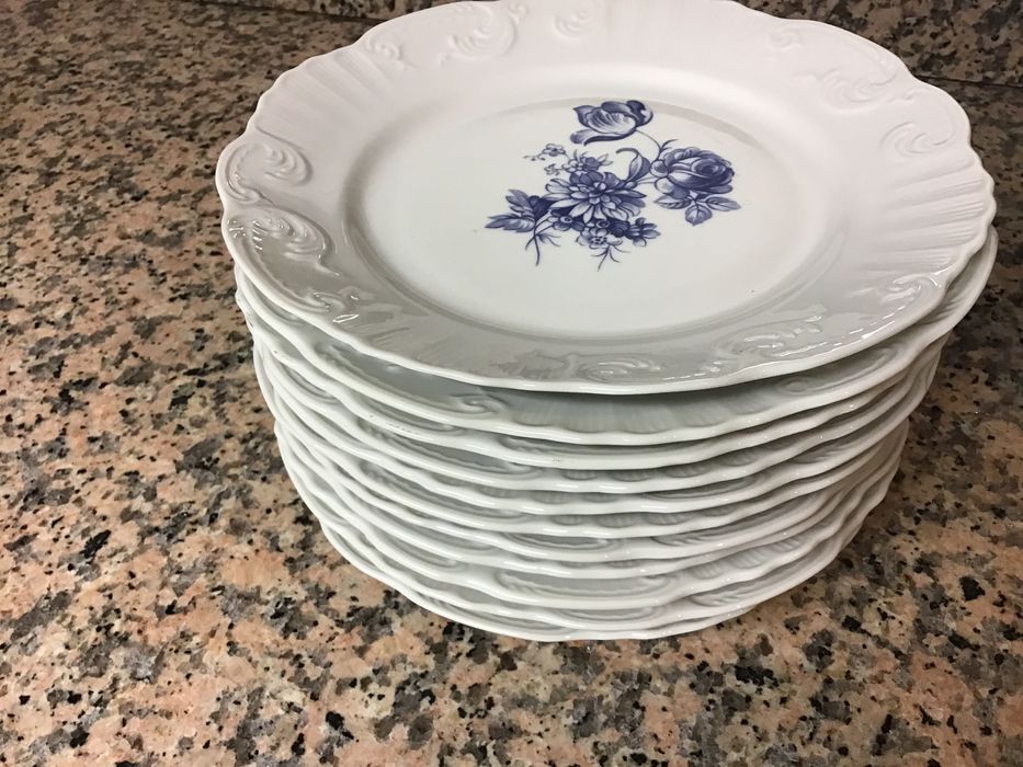 Pratos de sobremesa vista alegre