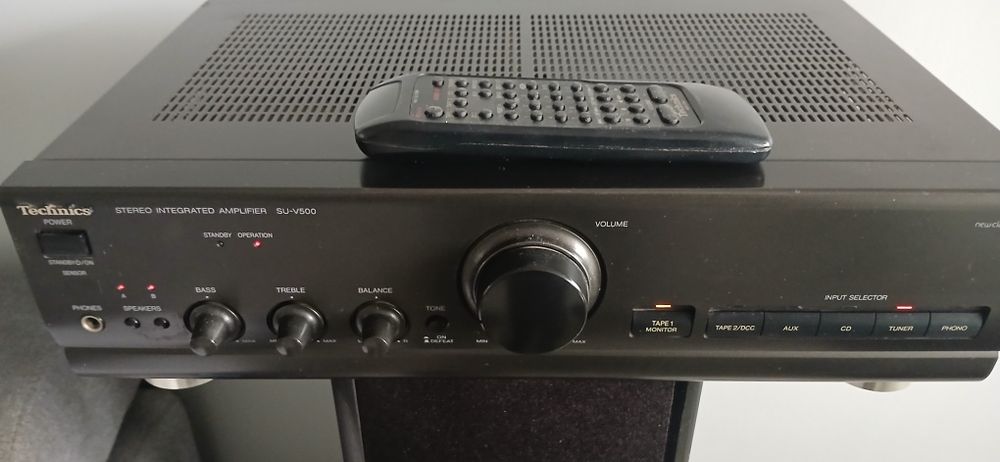 Technics  wzmacniacz  SU -V500, odtwarzacz CD, pilot