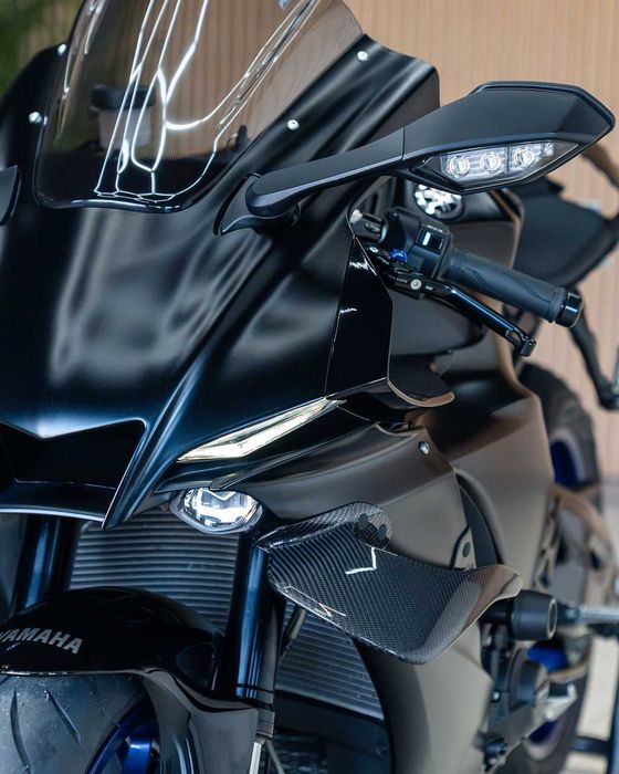 YAMAHA YZF-R1 | ANO 2024 | 12/2024 | APENAS 4.000 KM