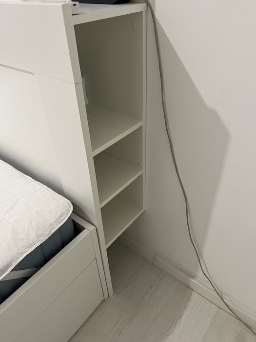 Cama IKEA BRIMNES com gavetas, cabeceira e colchão