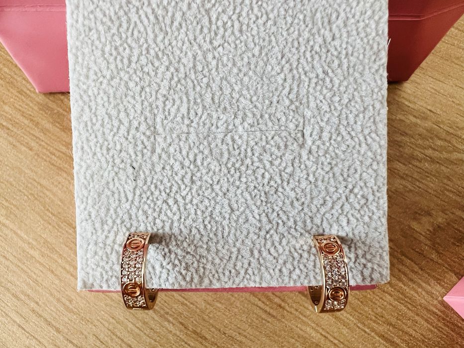 Золоті сережки Cartier Love!