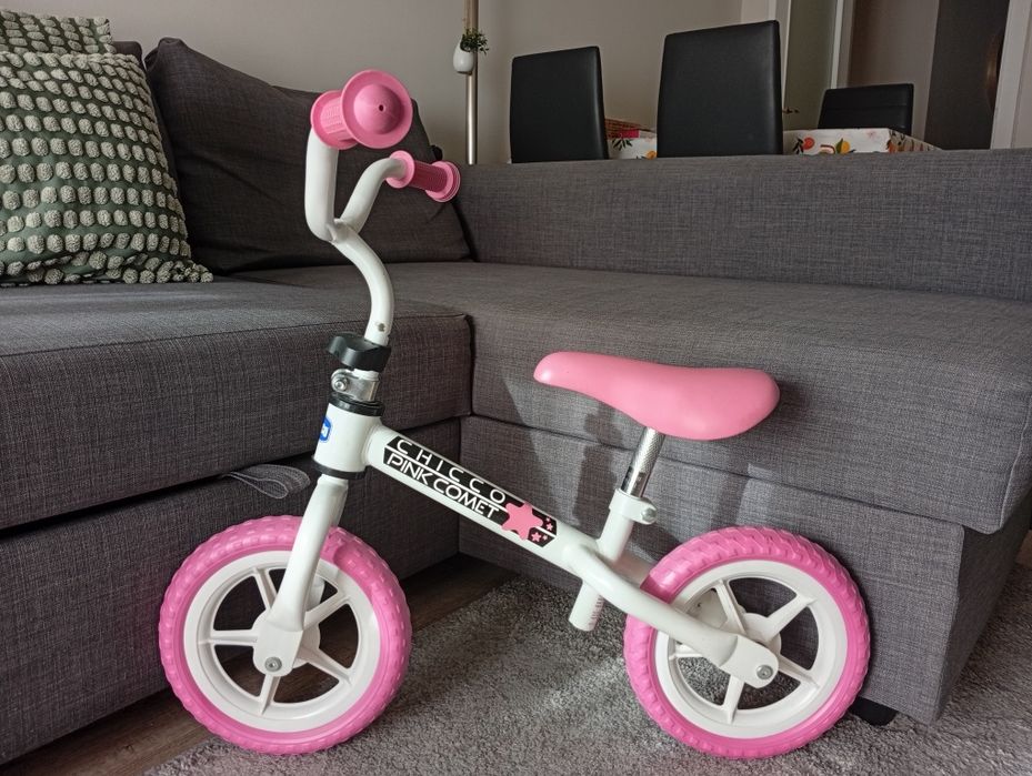 Bicicleta de Aprendizagem, sem pedais, da marca Chicco