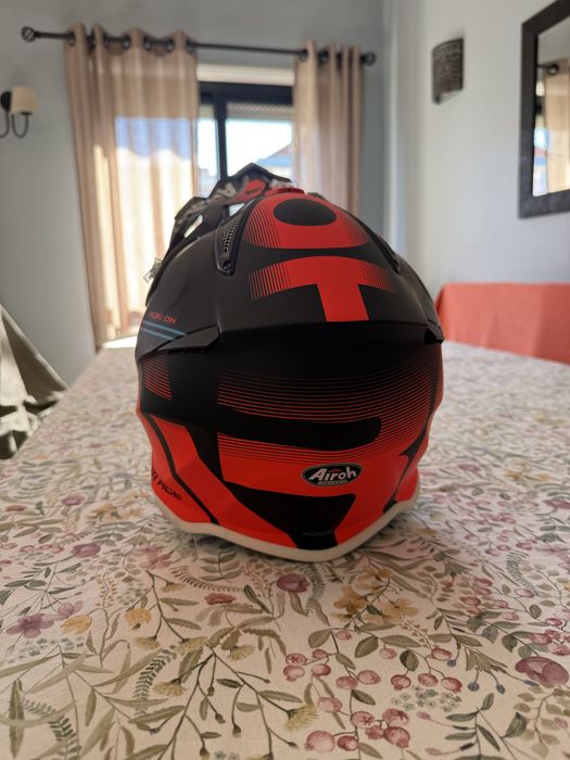 Capacete Airoh - Como Novo