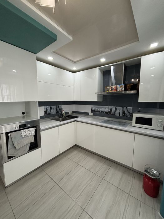 3 х кімнатна Квартира. Центр міста . Автономне опалення.