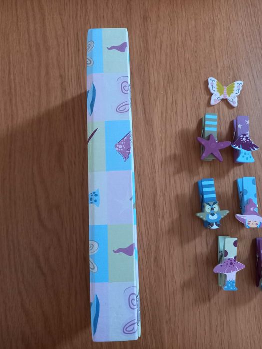 Estojo rígido em tons rosa e azul