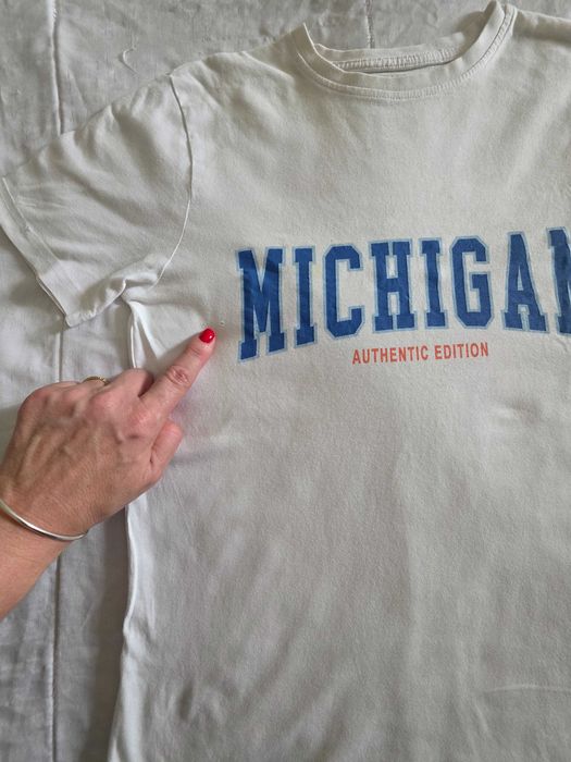 Lote de t-shirts variadas de criança