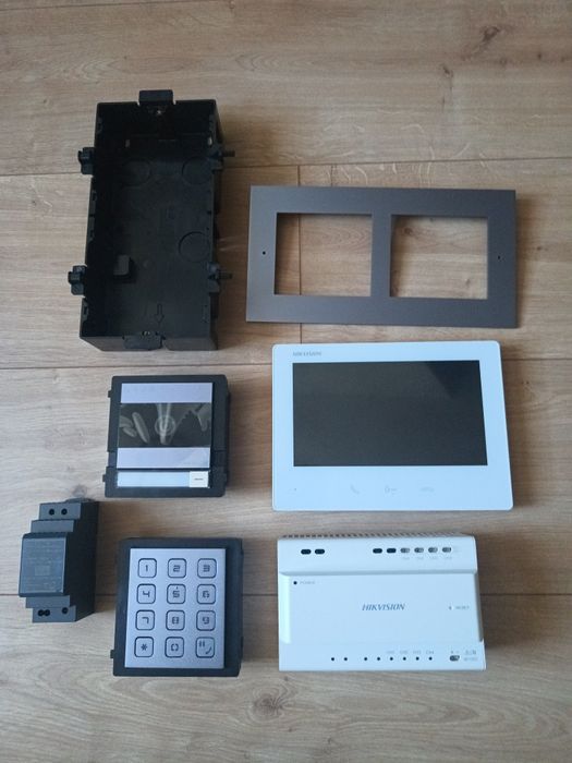 Wideodomofon Hikvision DS-KIS704EY-ACF2