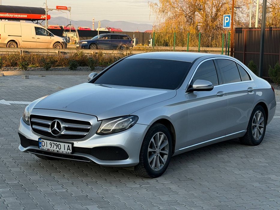 Продам мерседес  w213 в хорошому стані