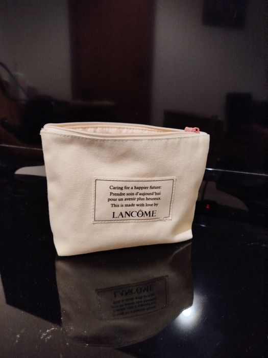 Косметичка Lancome