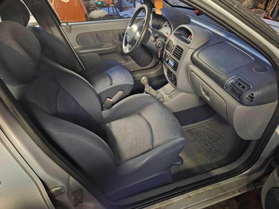 Renault Clio II 1.2 16v 2001r