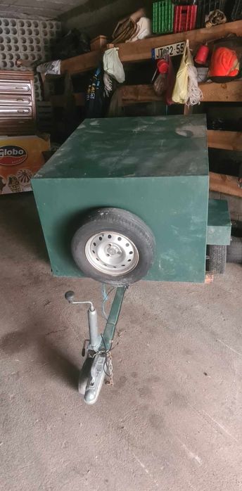 Reboque de caça com amortecedores