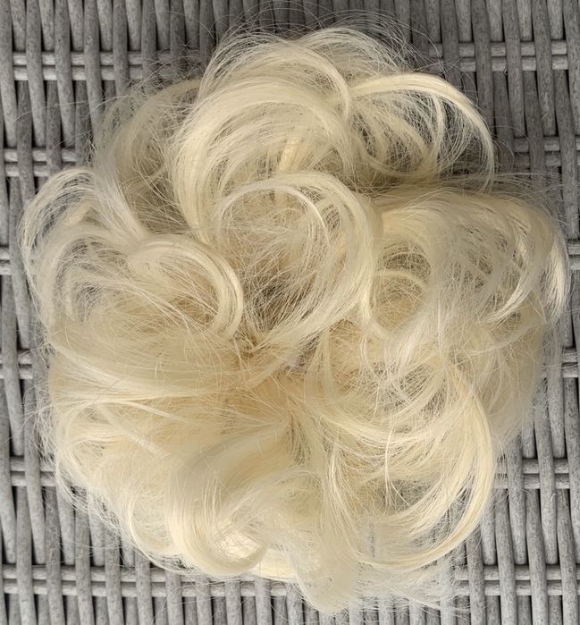 Premium Ultra włosy doczepiane, delikatny blond, kok, koczek 386.