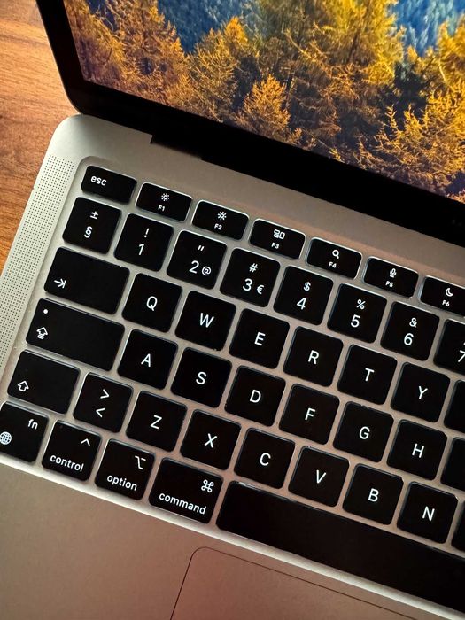Macbook Air M1 Apple