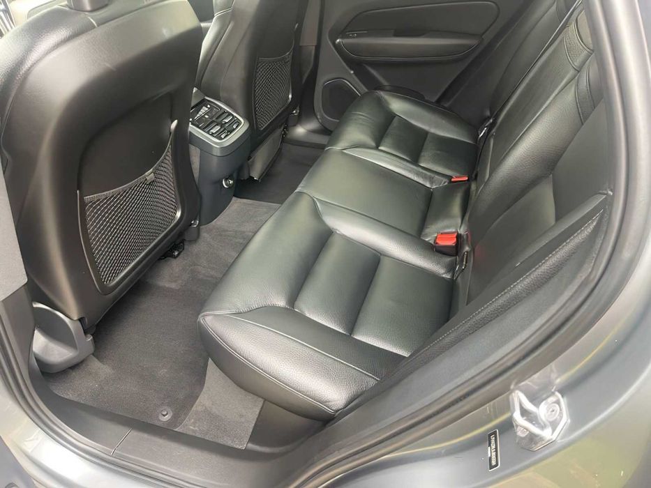 Volvo XC60      2018