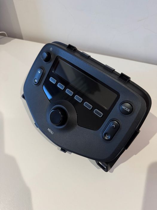 AutoRádio Peugeot 108, Citroen C1 e Toyota Aygo