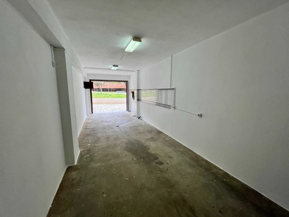 Garagem / Arrecadação / Mini Armazem / Box - Cavaquinhas/Seixal