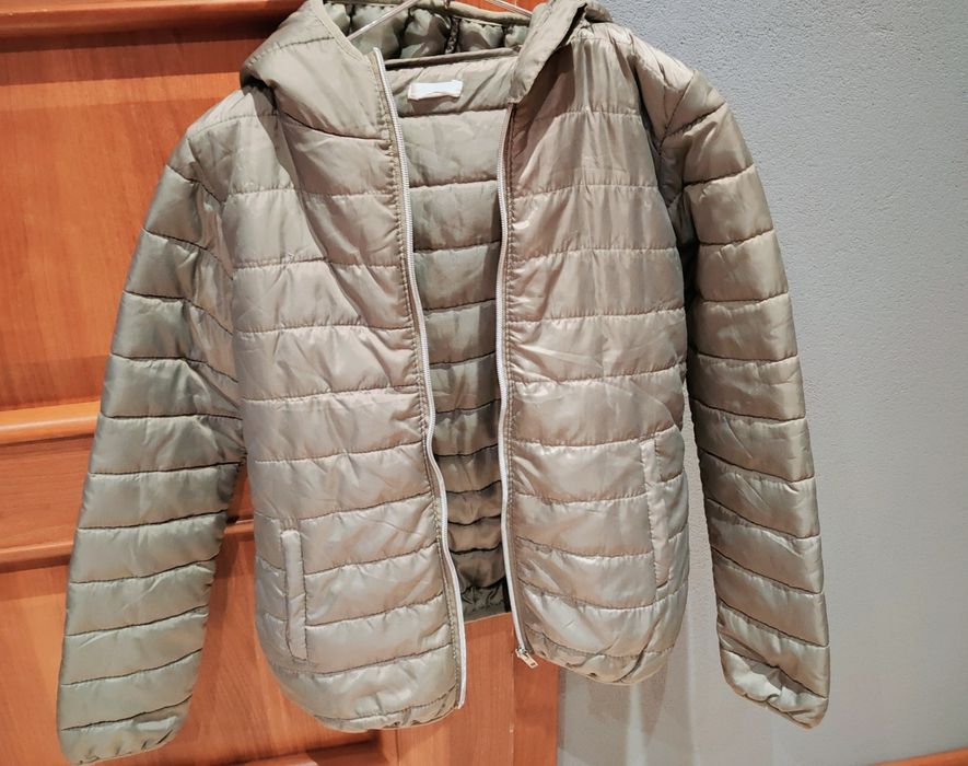 Kurtka z kapturem rozmiar 152