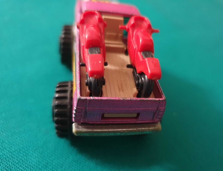 Carrinho NISSAN PICKUP 4X4 com duas motos - RARO - Guisval - Espanha