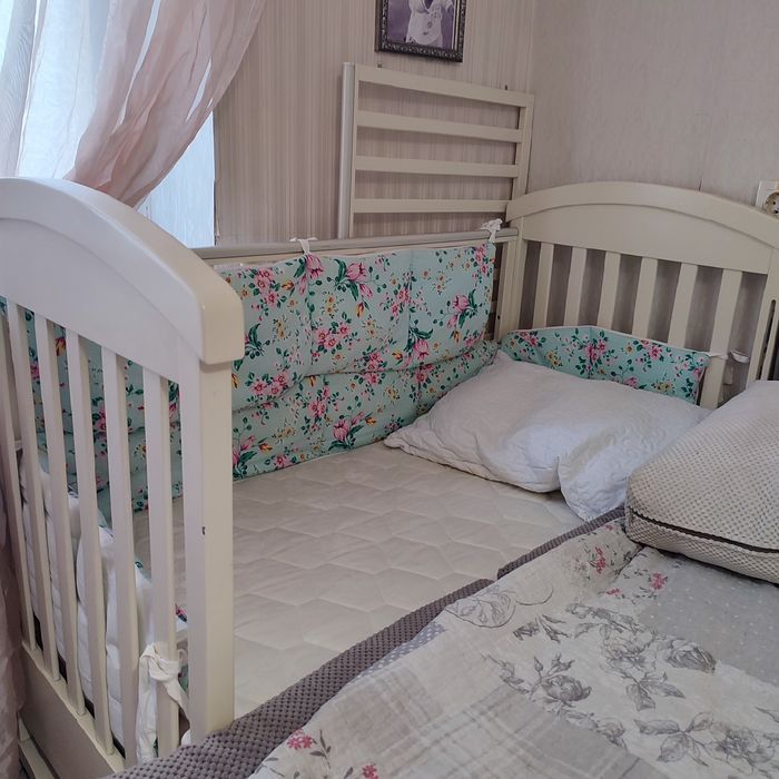 Продам Итальянскую детскую кроватку б/у