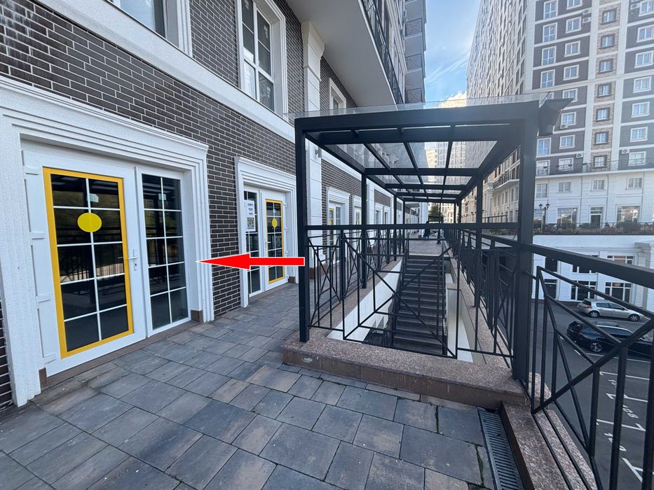 Без комісії, кращий магазин 95 кв.м., вул. Максимовича, ЖК Нова Англія