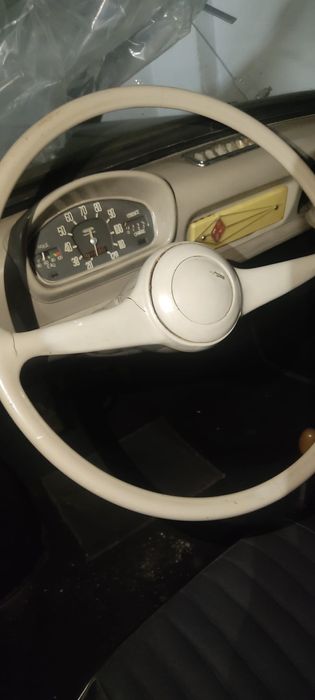 Carro Renault joaninha