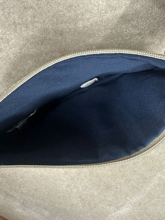 Pochette woman's secret prateada