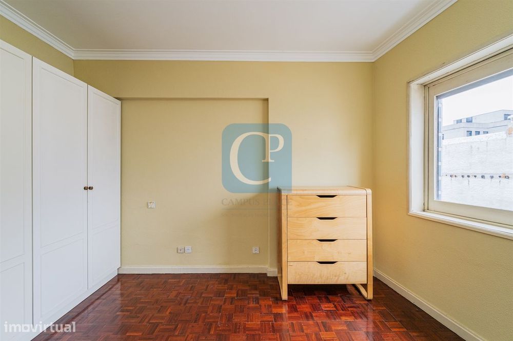 Apartamento T2+1 em Santo Ildefonso, Porto
